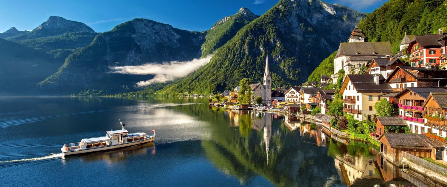 Image by Julius Silver from Pixabay hallstatt-3609863_1920